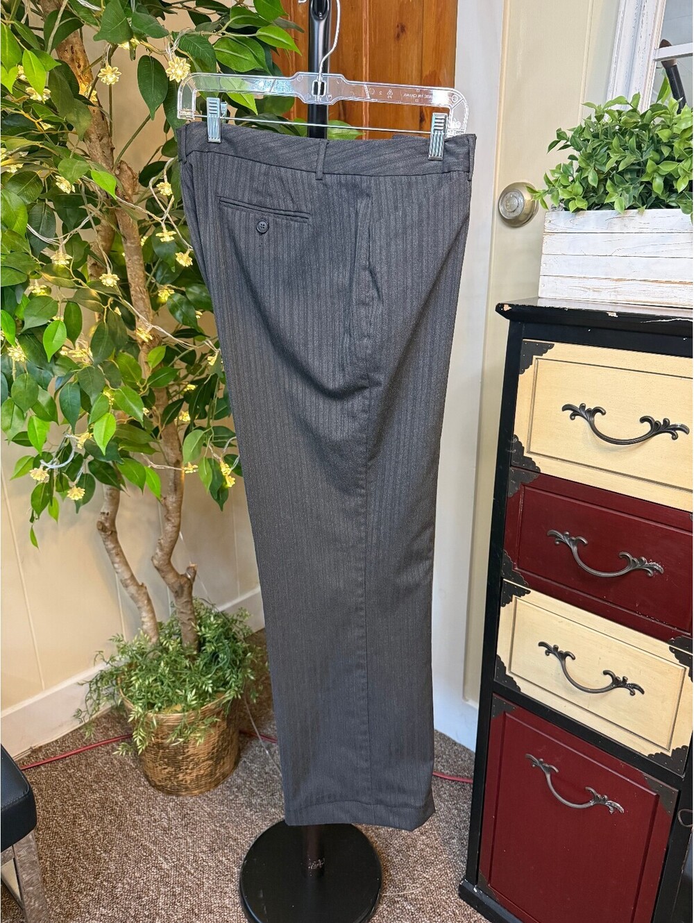 Attention Modern Fit Women's Gray Pinstripe Pants Size 16